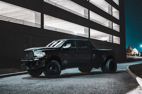 Titan Motoring .